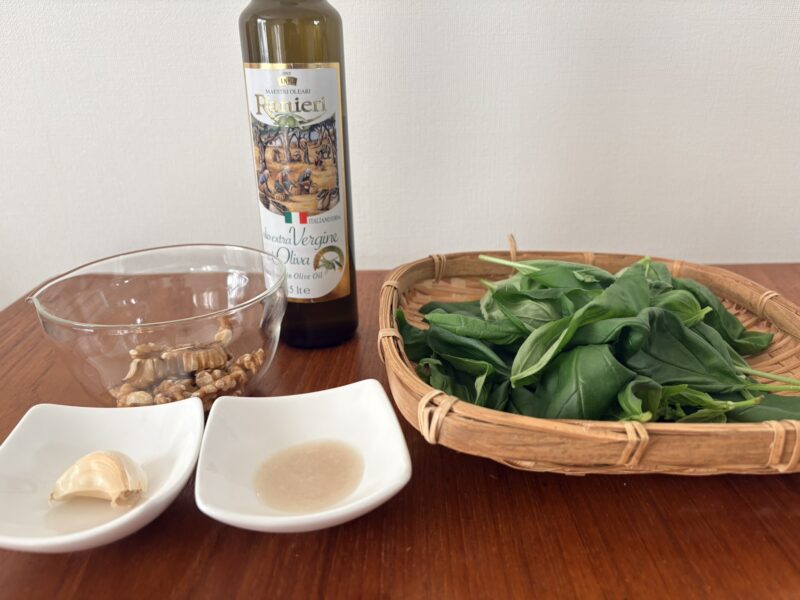 フレッシュバジルで作るジェノベーゼの材料